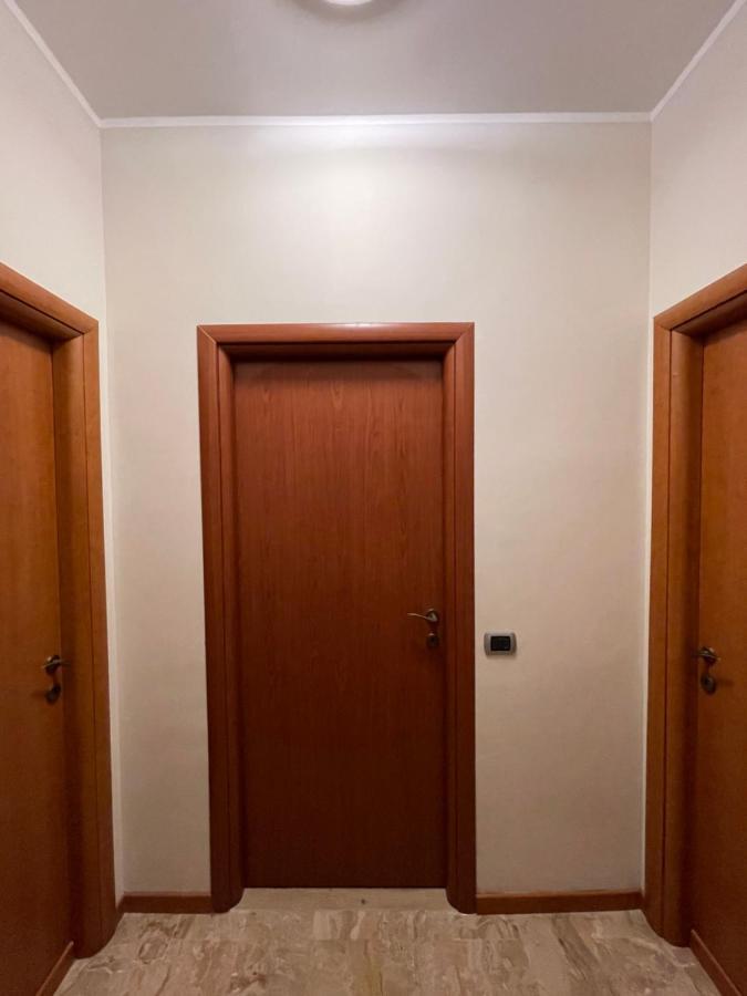Appartamento Privato A Piacenza Con 3 Camere Matrimoniali エクステリア 写真